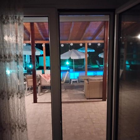 Maria Lemoni Swimming Pool Apartment Nea Skioni Ngoại thất bức ảnh