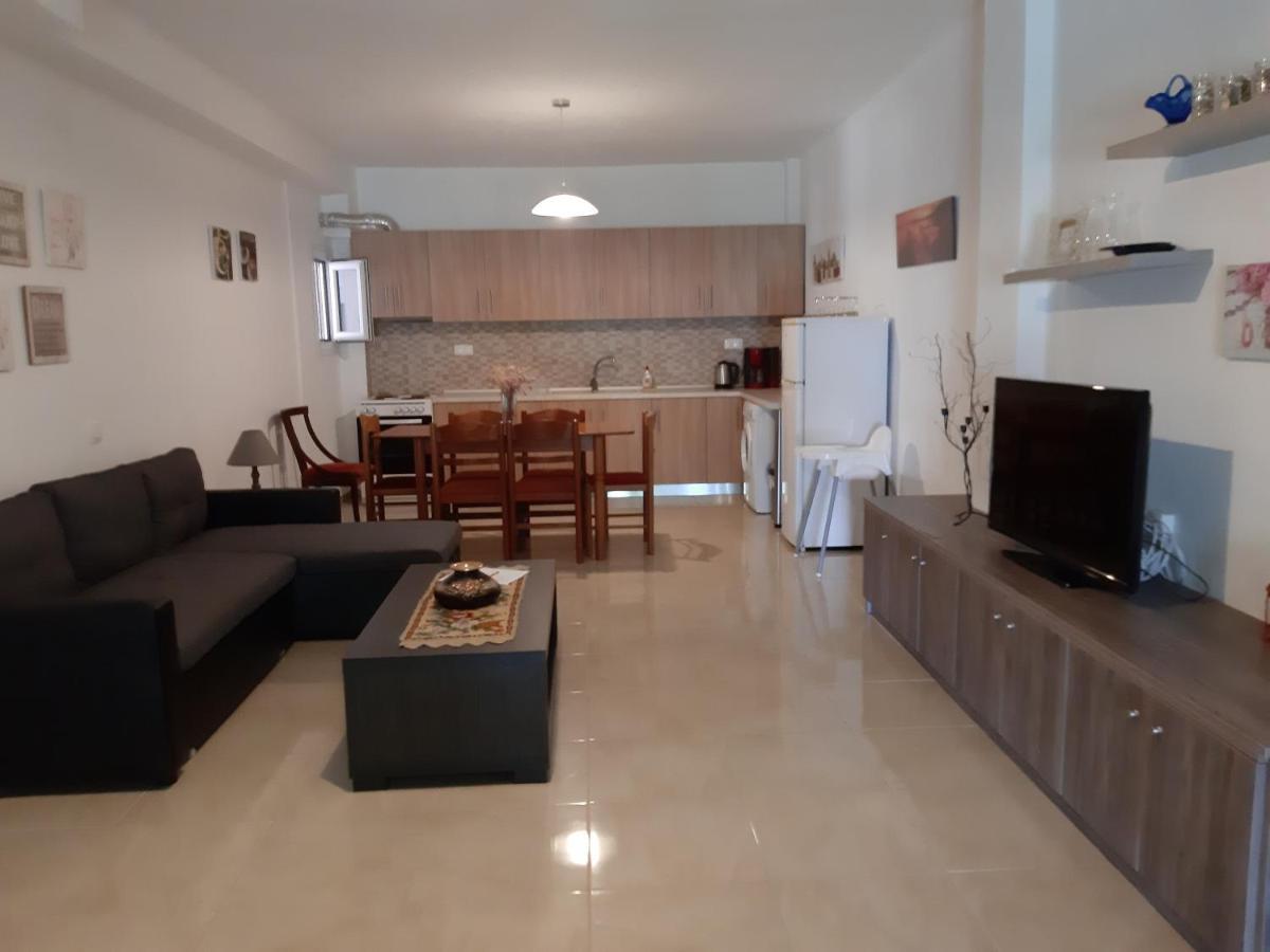 Maria Lemoni Swimming Pool Apartment Nea Skioni Ngoại thất bức ảnh