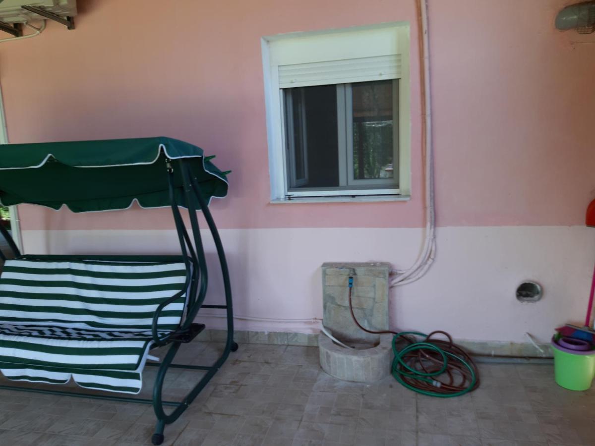 Maria Lemoni Swimming Pool Apartment Nea Skioni Ngoại thất bức ảnh