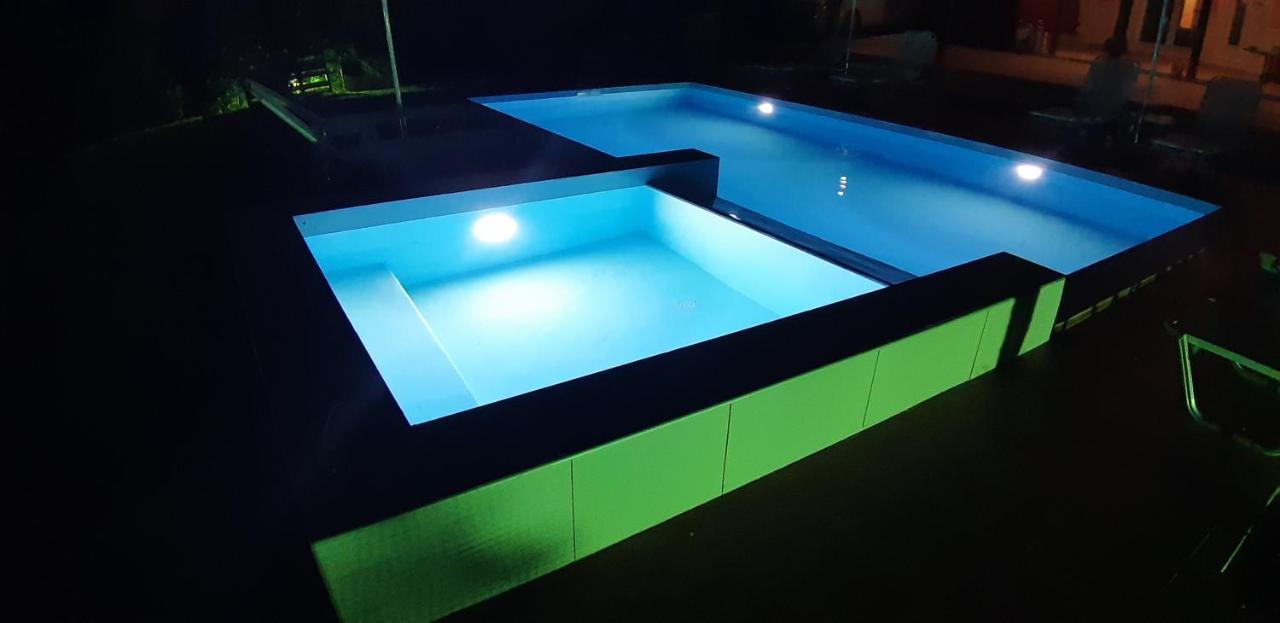 Maria Lemoni Swimming Pool Apartment Nea Skioni Ngoại thất bức ảnh