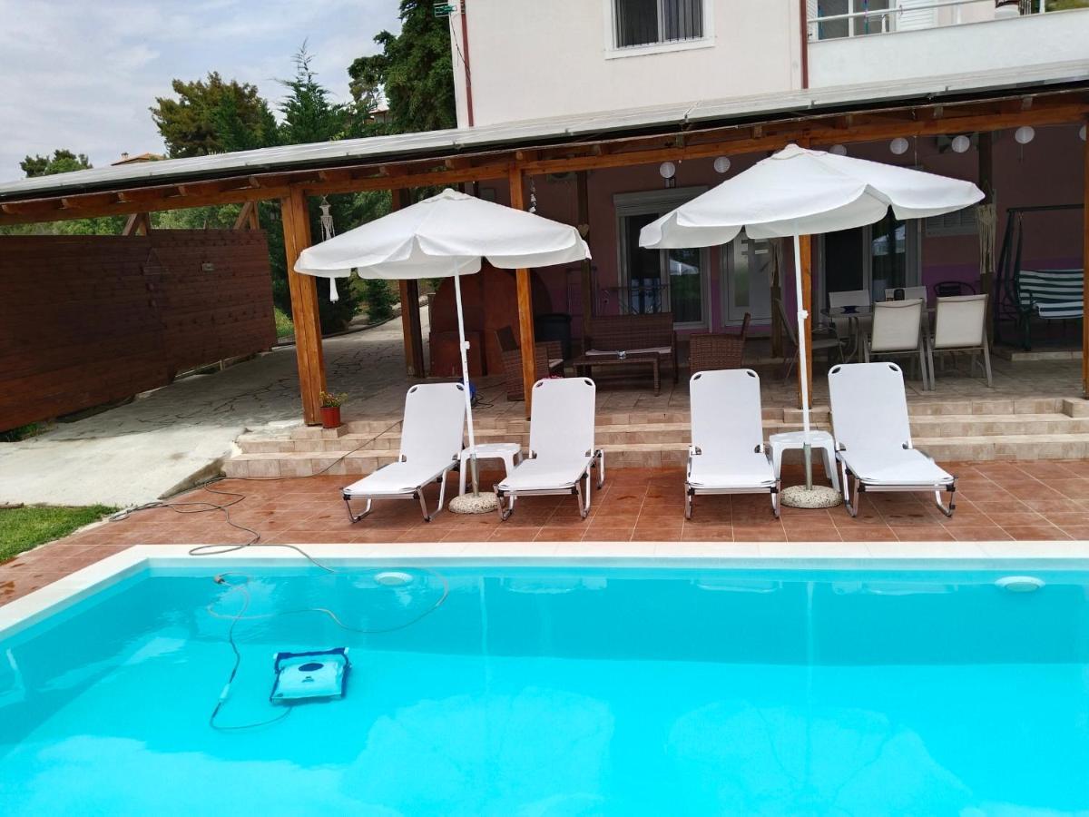 Maria Lemoni Swimming Pool Apartment Nea Skioni Ngoại thất bức ảnh