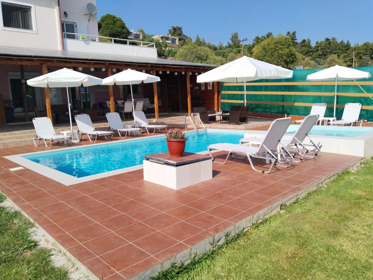 Maria Lemoni Swimming Pool Apartment Nea Skioni Ngoại thất bức ảnh