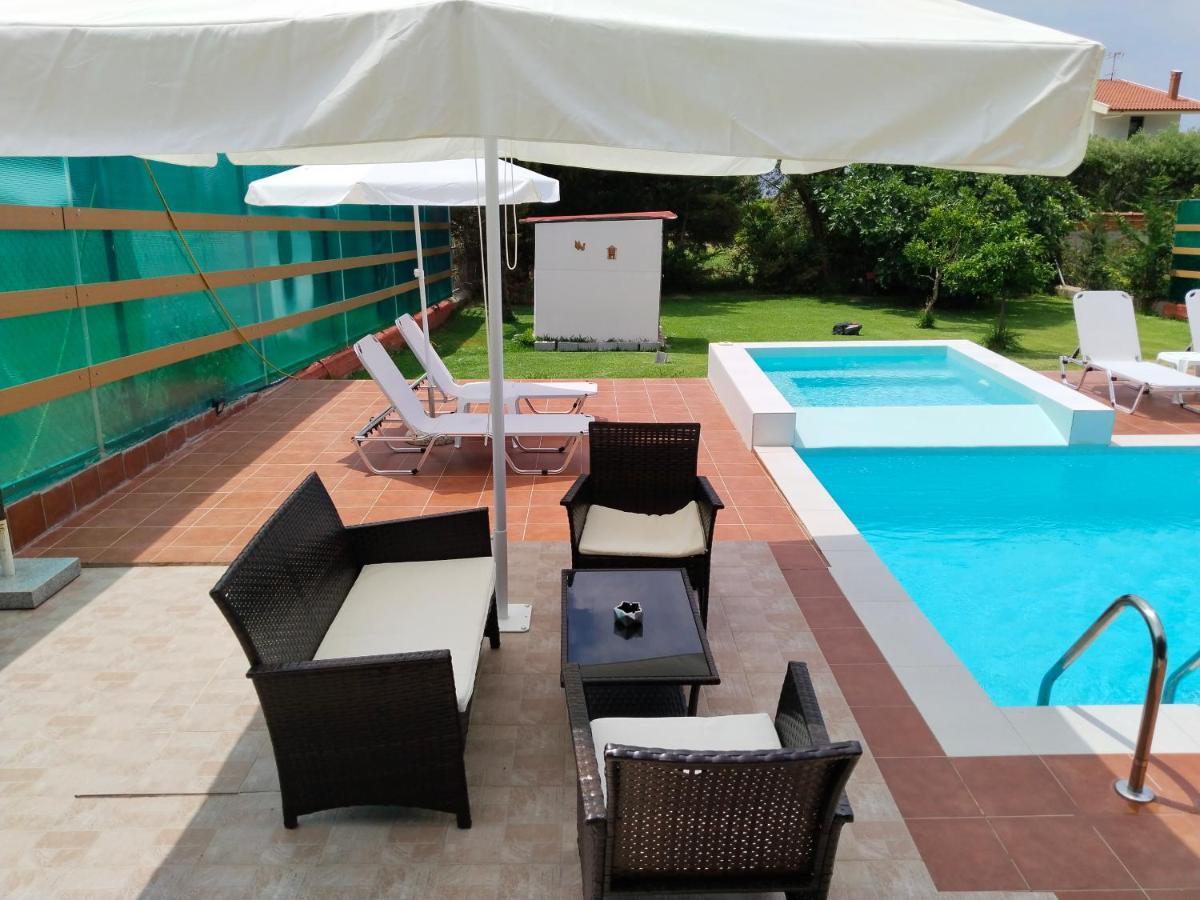 Maria Lemoni Swimming Pool Apartment Nea Skioni Ngoại thất bức ảnh